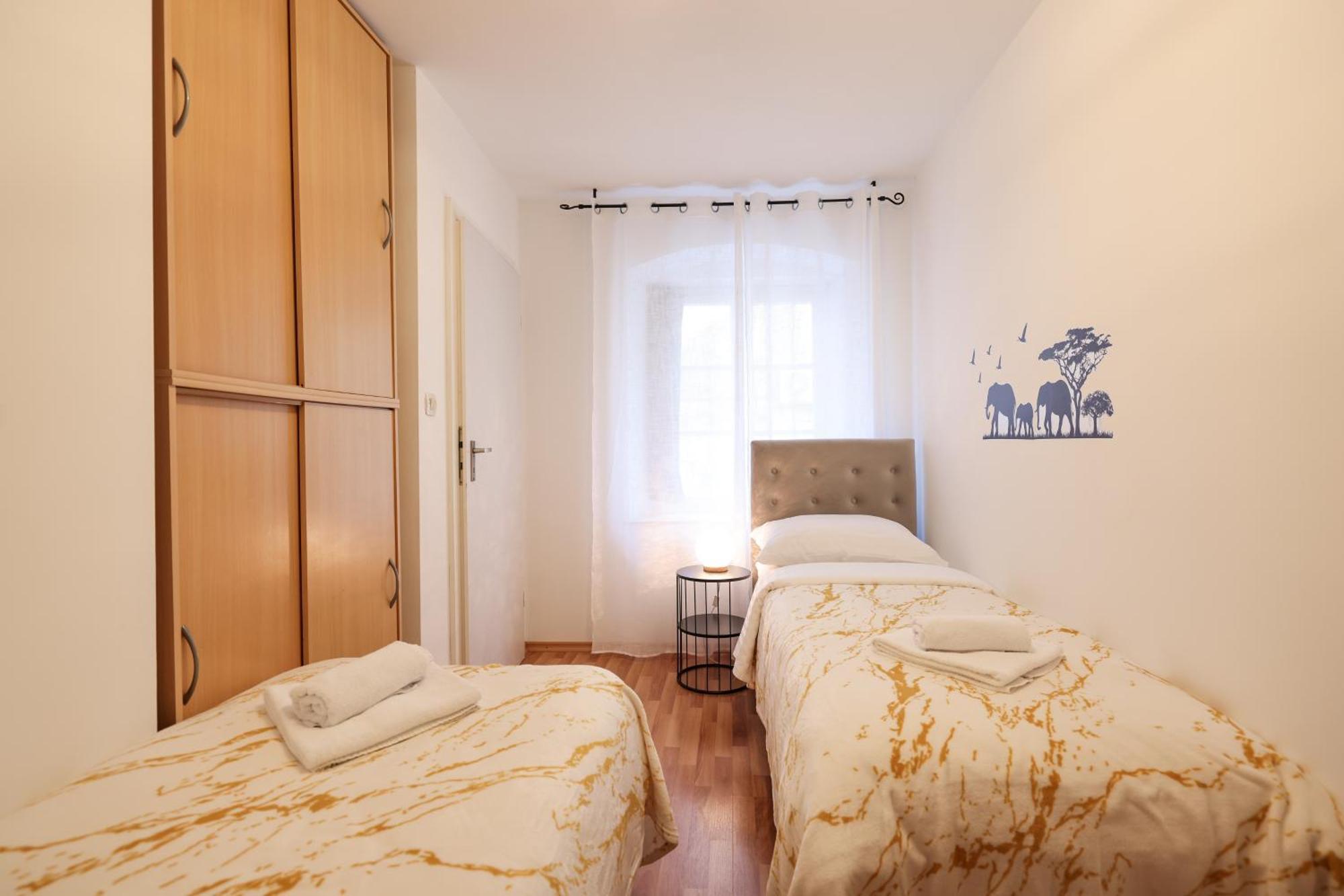 Viva - 2 Bedroom Apt In City Centar ซาดาร์ ภายนอก รูปภาพ